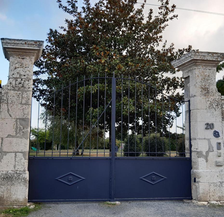 La Cle Du Puy Bed & Breakfast Cabariot ภายนอก รูปภาพ